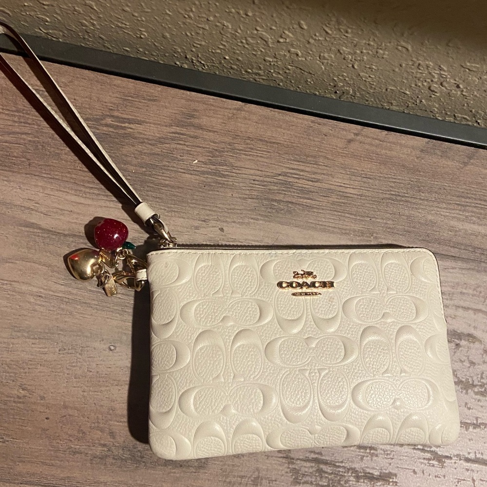 White coach wallet